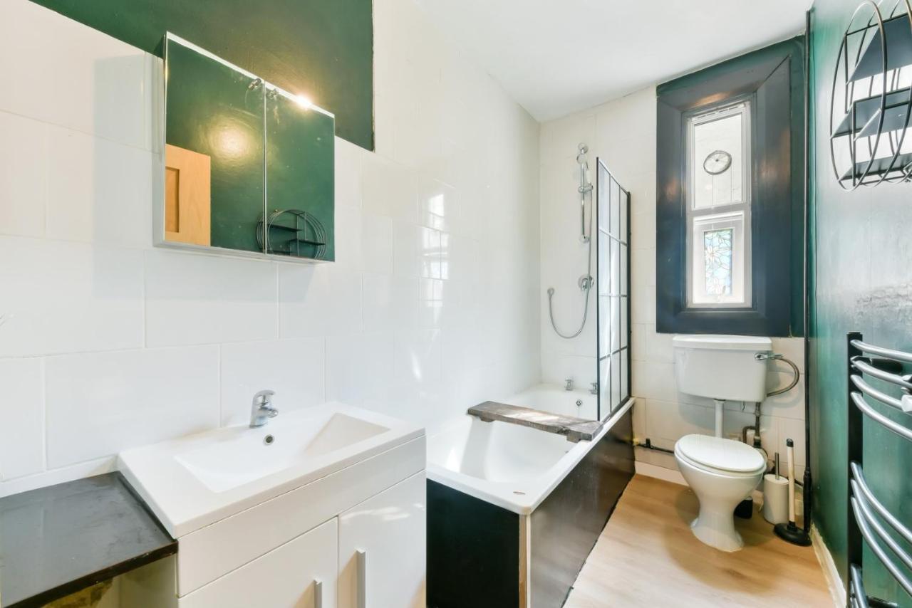 Cozy 1-Bed Apartment In Brixton ロンドン エクステリア 写真